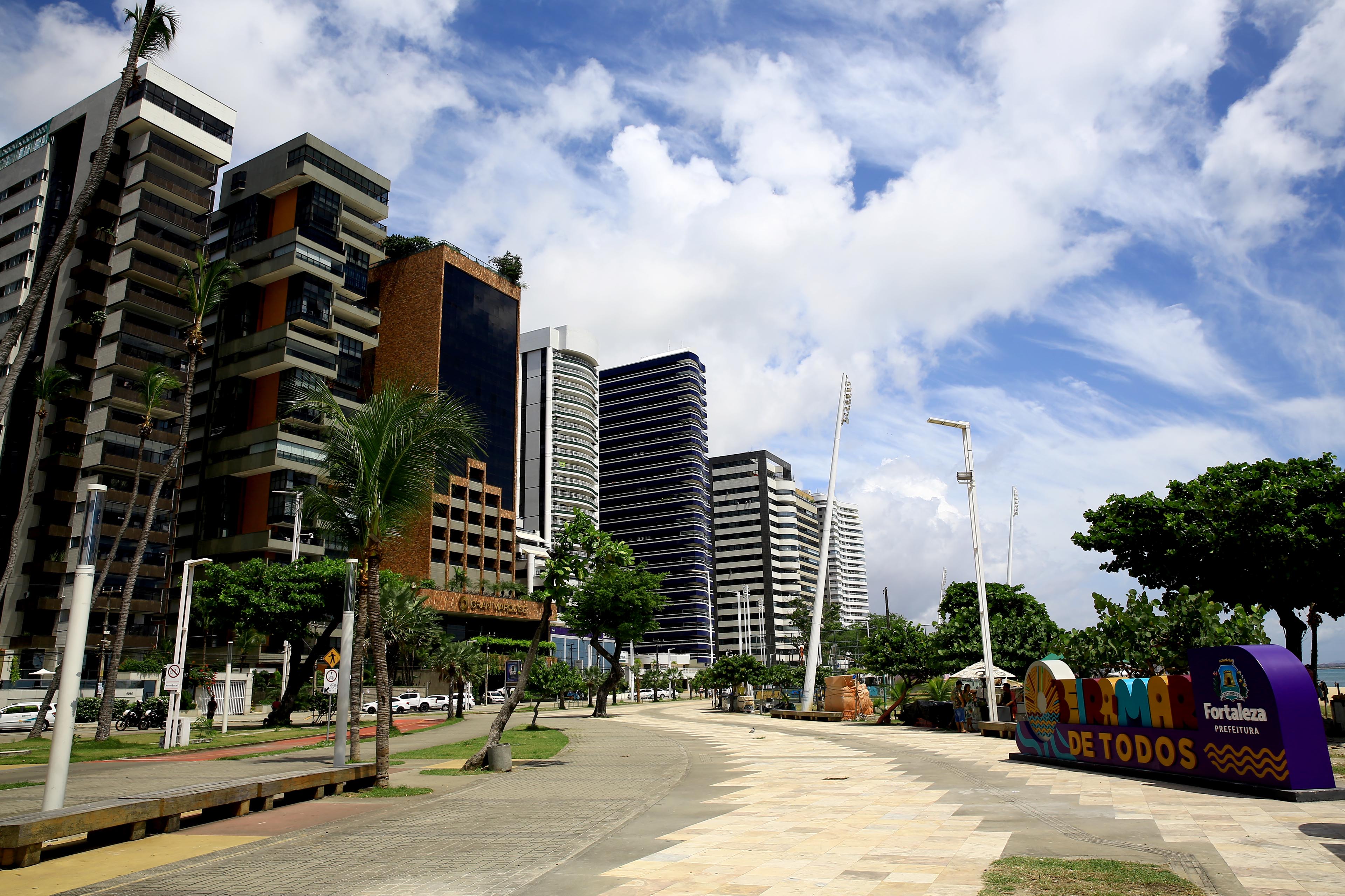 calçadão da beira-mar